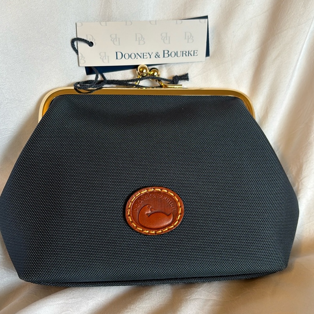 Dooney & Bourke